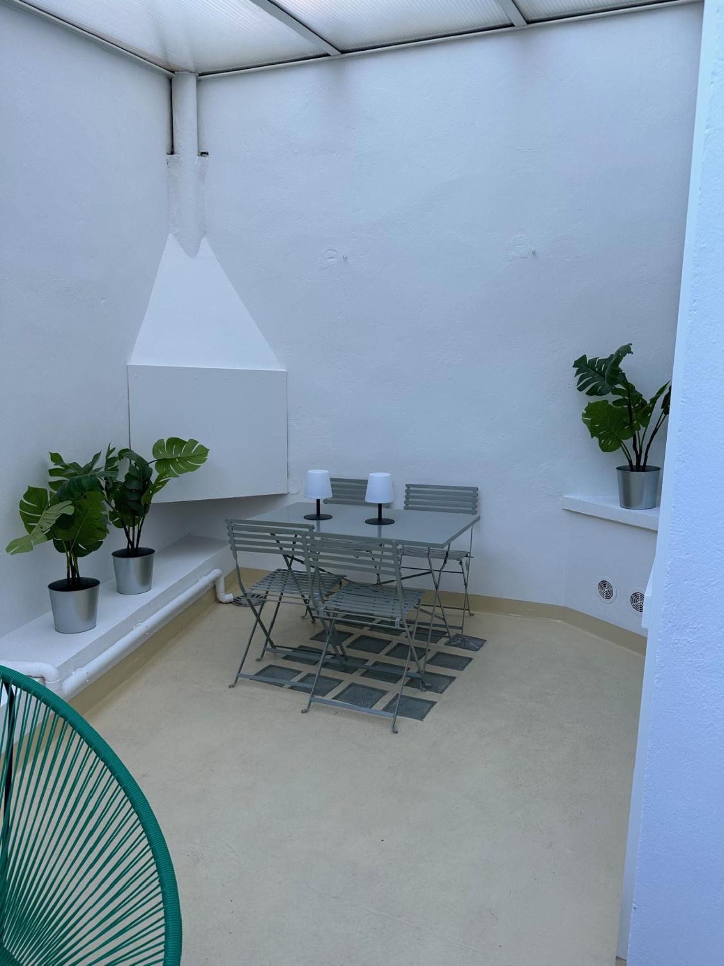 Charmant Appartement 3 Chambres Et Terrasse Eyragues Exterior foto